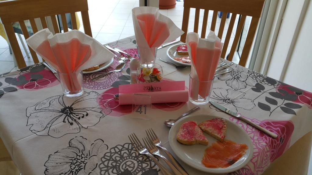 Hotel Canasta Riccione Bagian luar foto